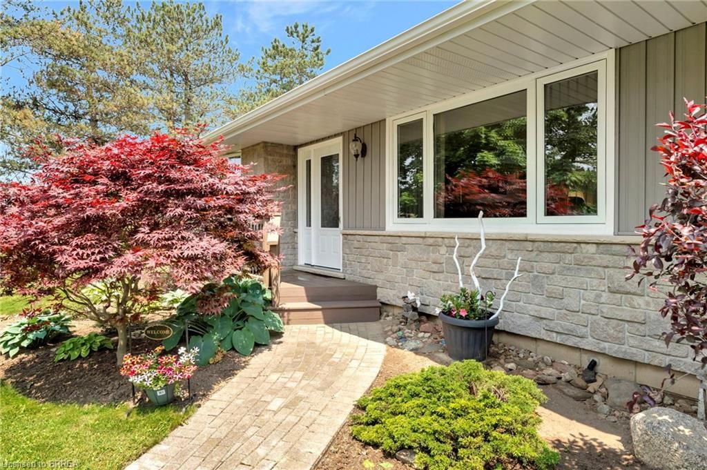 325 Ellis Avenue — photo 4