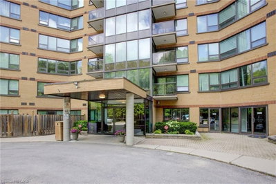 305 - 237 King Street W