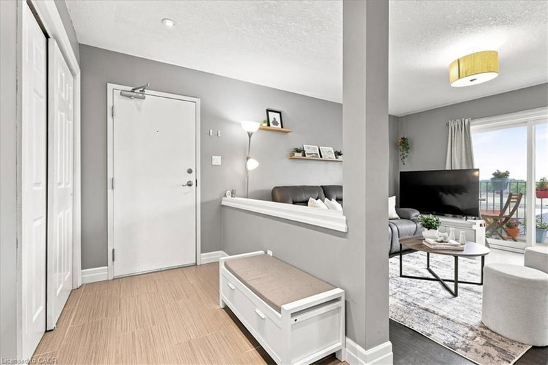 403 - 1522 King Street E