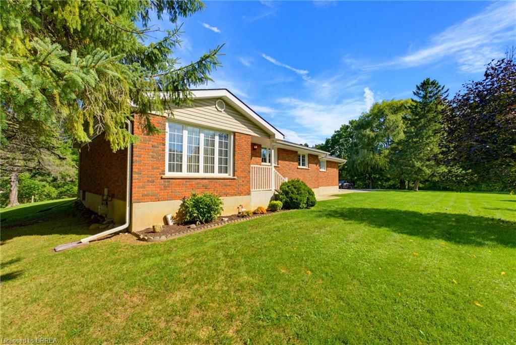 Single Family Residence sold at 279 Highway 5, St. George, ON, N0E 1N0 - St. George - MLS: 40860329