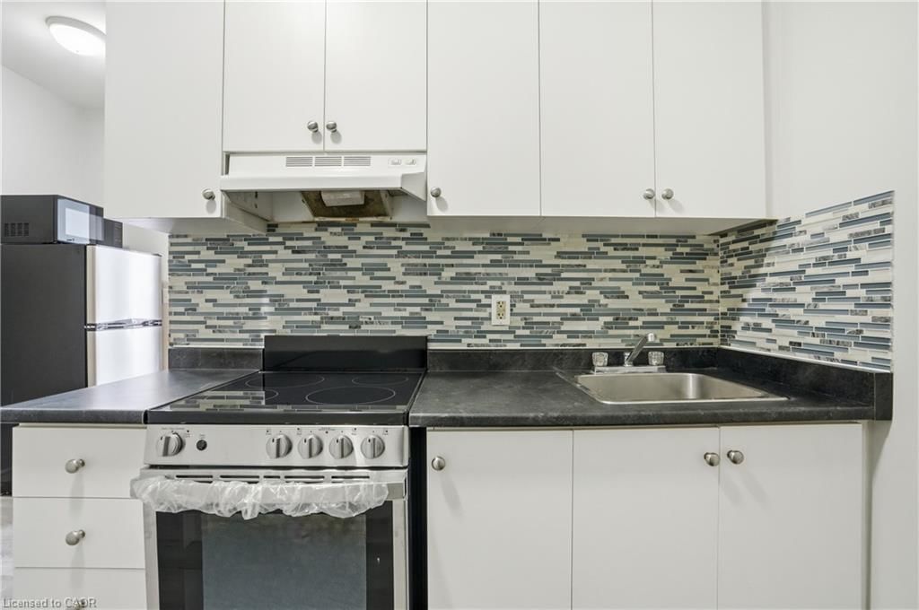 4 - 322 Barton Street E, Hamilton 4