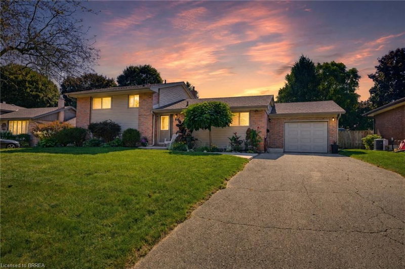 27 Brier Crescent