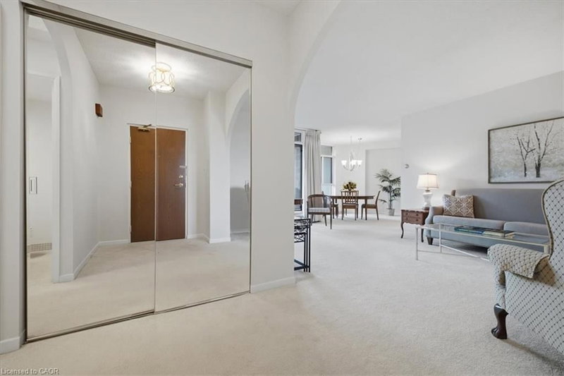 401 - 5250 Lakeshore Road