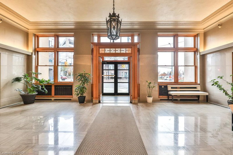 424 - 404 King Street W