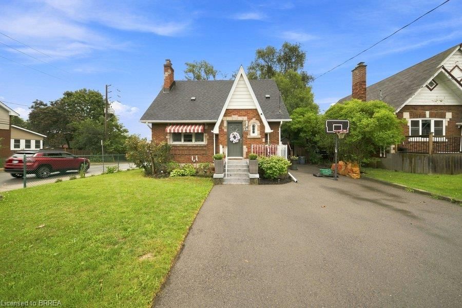 Single Family Residence for sale at 59 Lyons Avenue, Brantford, ON, N3R 4P8 - Abigail/Lyons - MLS: 40860469