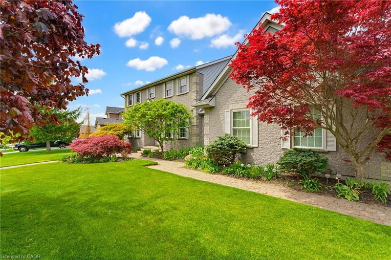 184 Woodridge Drive photo 4