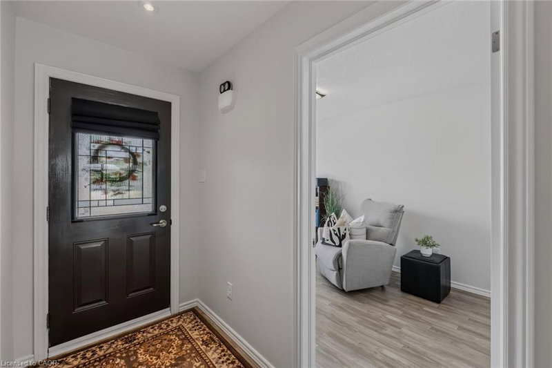 51 Millcroft Drive photo 5