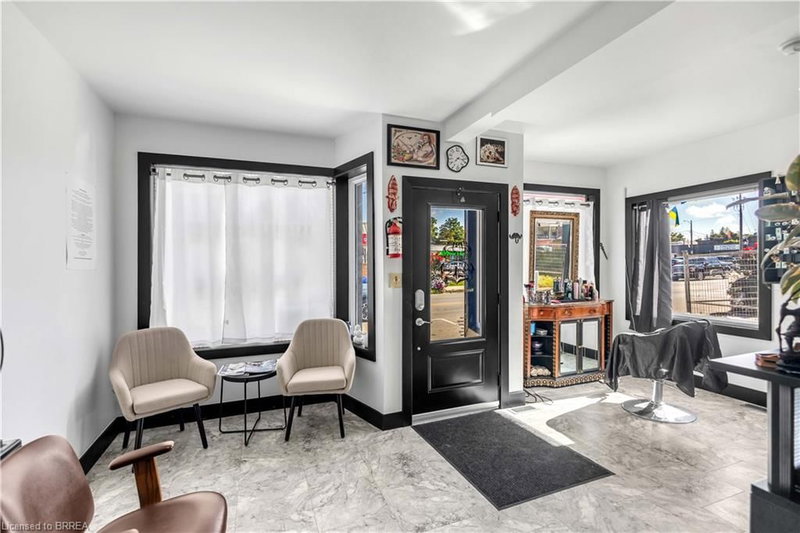 136 King Street photo 4