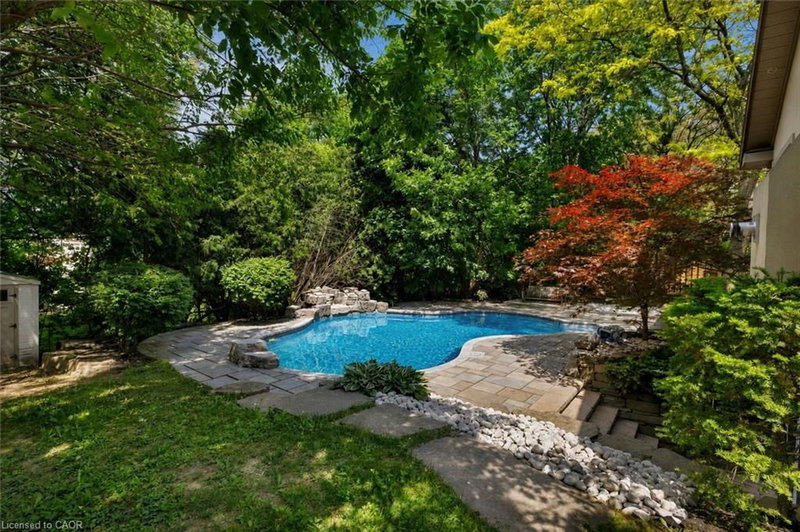 1387 Willowdown Road