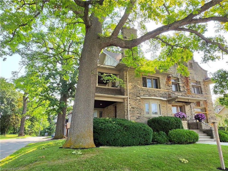 71 Norfolk Street N photo 4