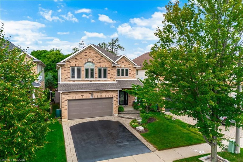84 Meadowbank Drive