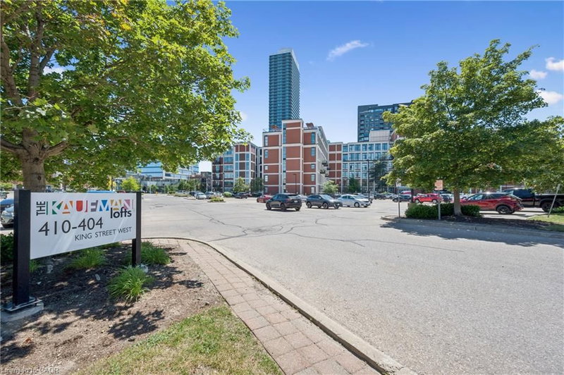 318 - 404 King Street W