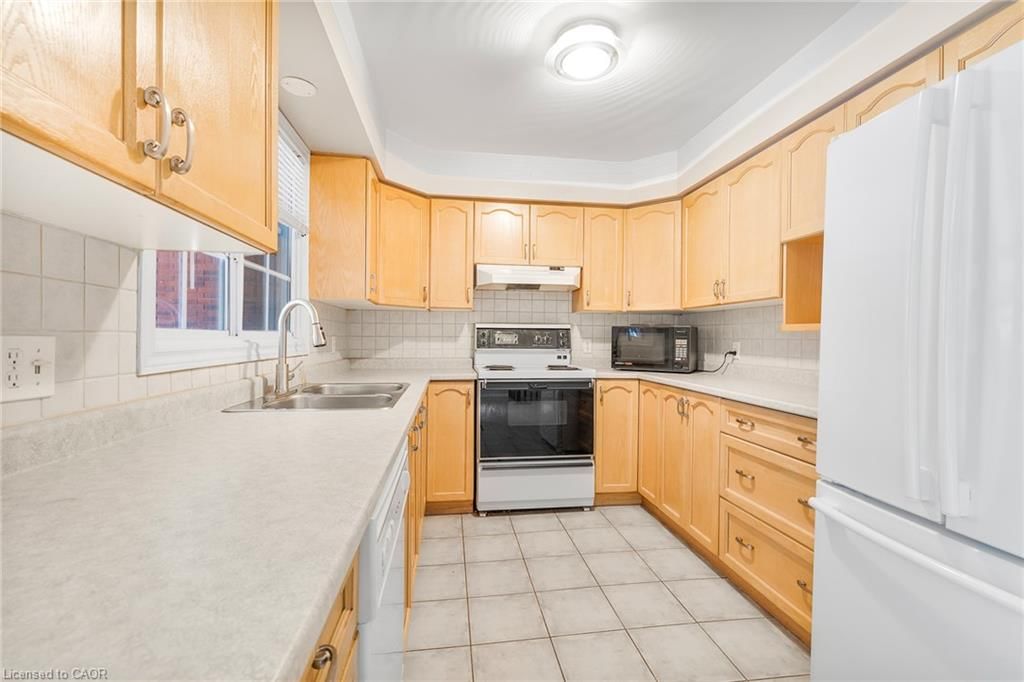 570 West Street Unit 2 — photo 5