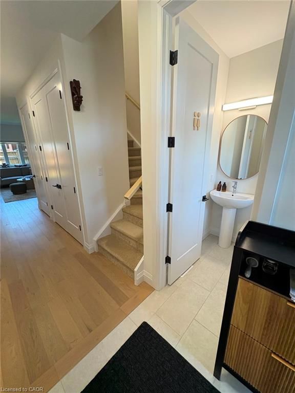 165 Tiffany Street photo 4