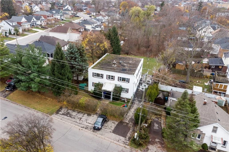 13 Mcmaster Avenue