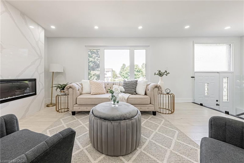 Mainfloor - 22 William Johnson Street