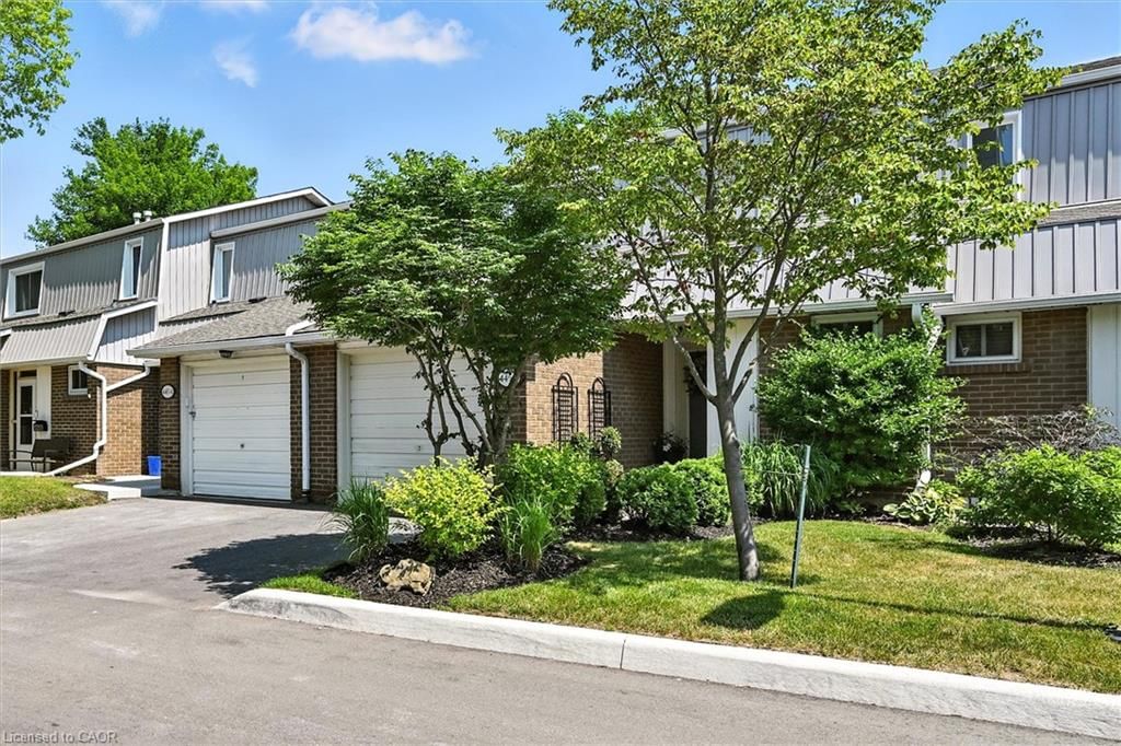 Row/Townhouse for sale at 3-445 Woodview Road, Burlington, ON, L7N 2Z9 - Dynes - MLS: 40860830