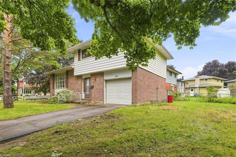 395 Mossom Place photo 3