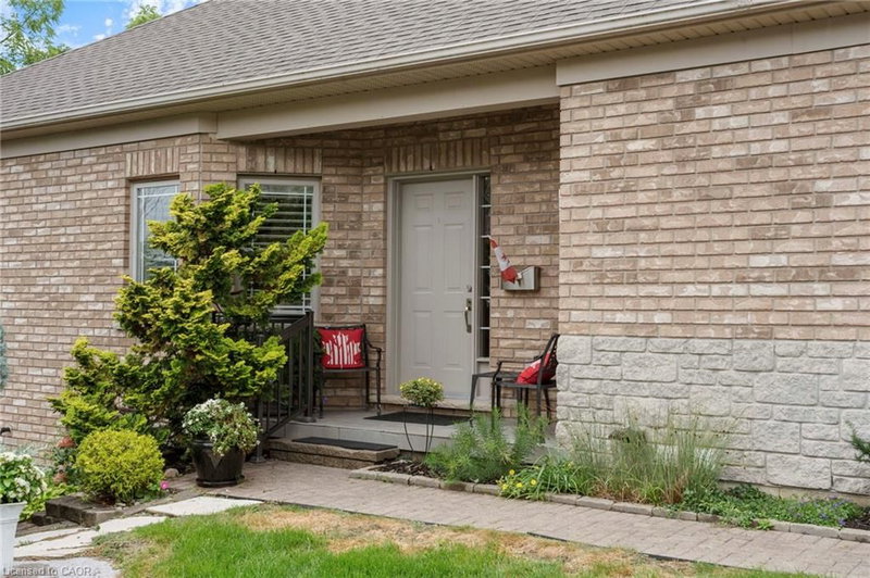 10 Cobblestone Drive photo 4
