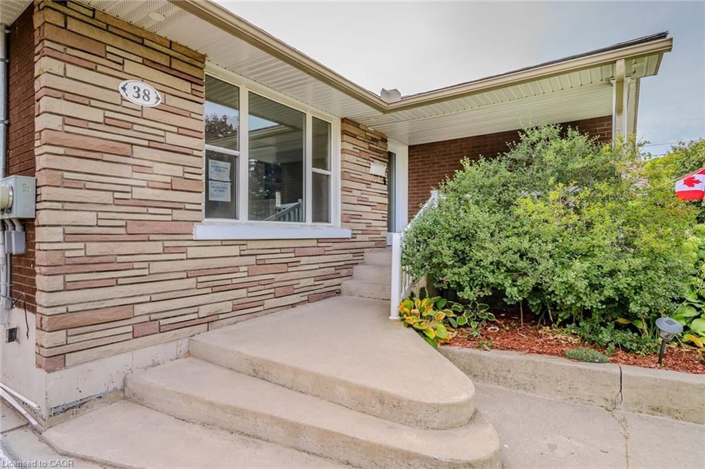 Single Family Residence for lease at Main-38 Endfield Avenue, Hamilton, ON, L8T 2L4 - Huntington - MLS: 40860884