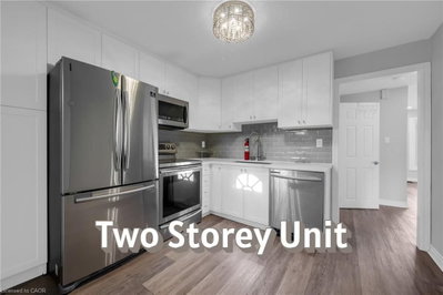 UPPER - 9 Melrose Avenue S
