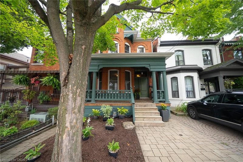 102 Pearl Street N