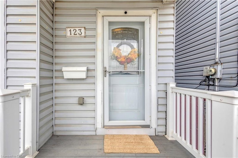 123 Hillyard Street