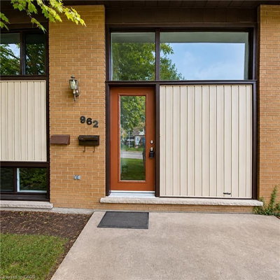 1 - 962 Eagle Crescent