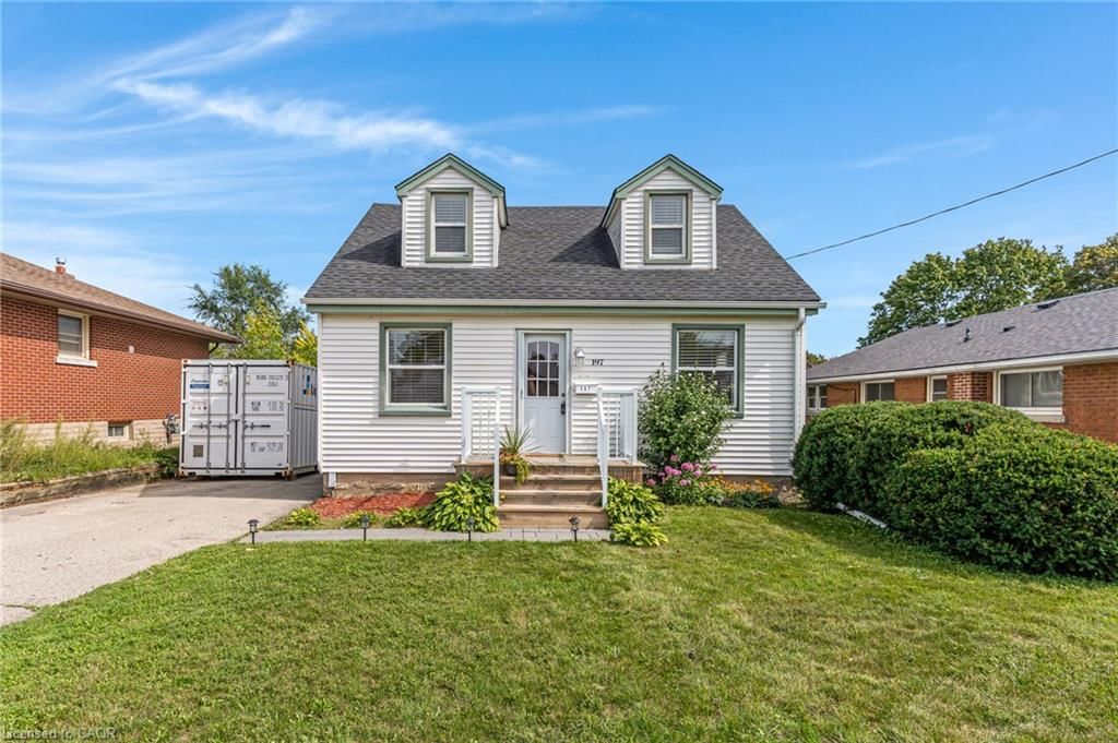 Single Family Residence sold at 197 Ninth Avenue, Kitchener, ON, N2C 1S9 - Fairview/Kingsdale - MLS: 40861041