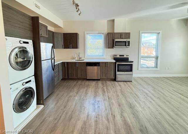 202 - 161 Wellington Street N, Hamilton 3