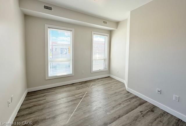 202 - 161 Wellington Street N, Hamilton 5