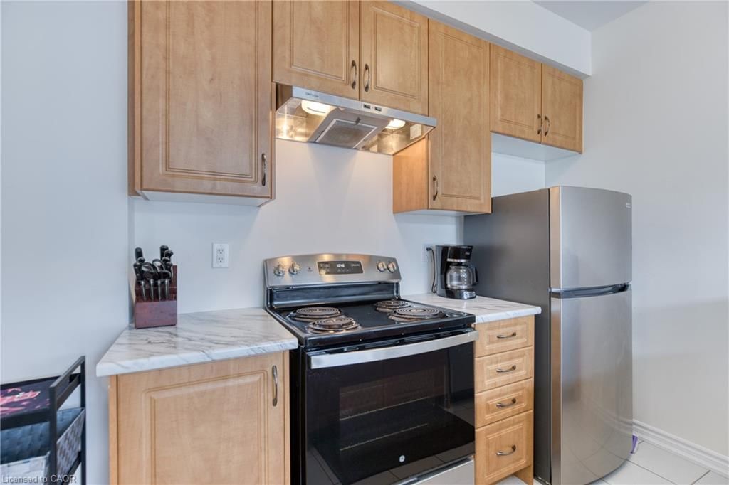 Row/Townhouse for sale at 12 Hylton Drive, Barrie, ON, L9J 0W5 - Innishore - MLS: 40861069