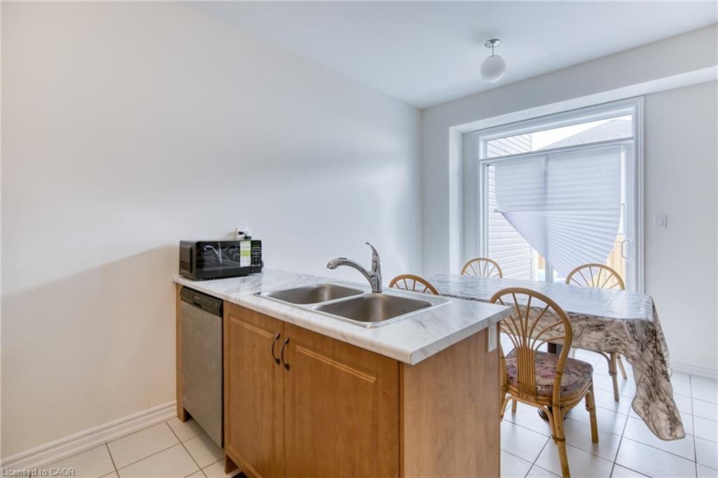 Row/Townhouse for sale at 12 Hylton Drive, Barrie, ON, L9J 0W5 - Innishore - MLS: 40861069
