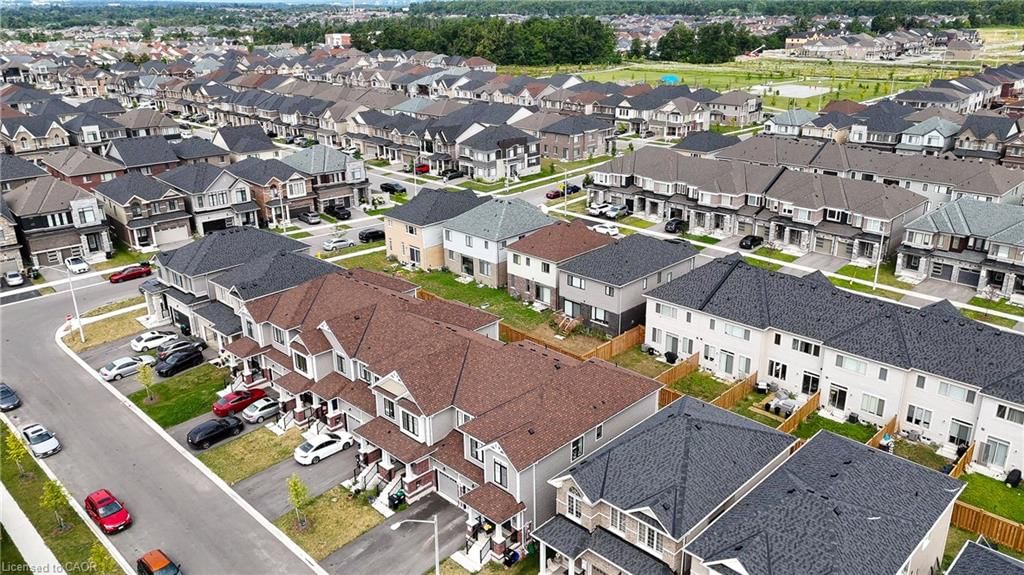 Row/Townhouse for sale at 12 Hylton Drive, Barrie, ON, L9J 0W5 - Innishore - MLS: 40861069