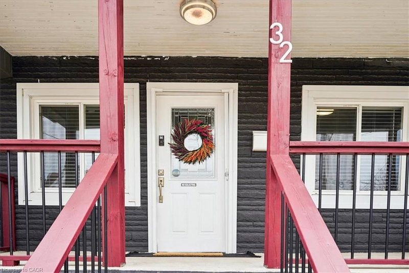 32 Allan Avenue
