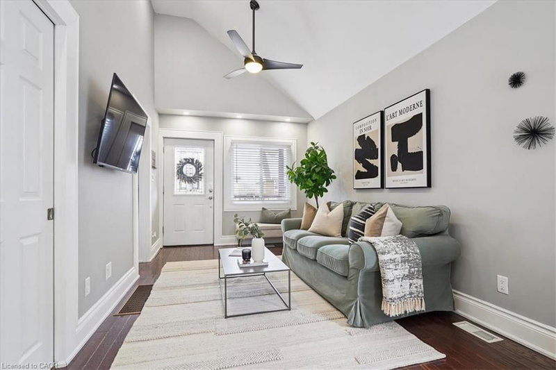 32 Allan Avenue photo 4