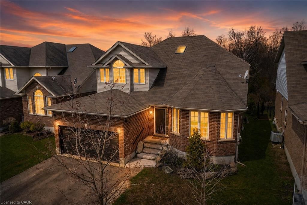 Single Family Residence for sale at 556 Black Street, Fergus, ON, N1M 0A3 - Fergus - MLS: 40861082