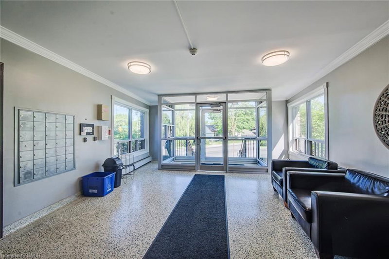 302 - 283 Fairway Road N