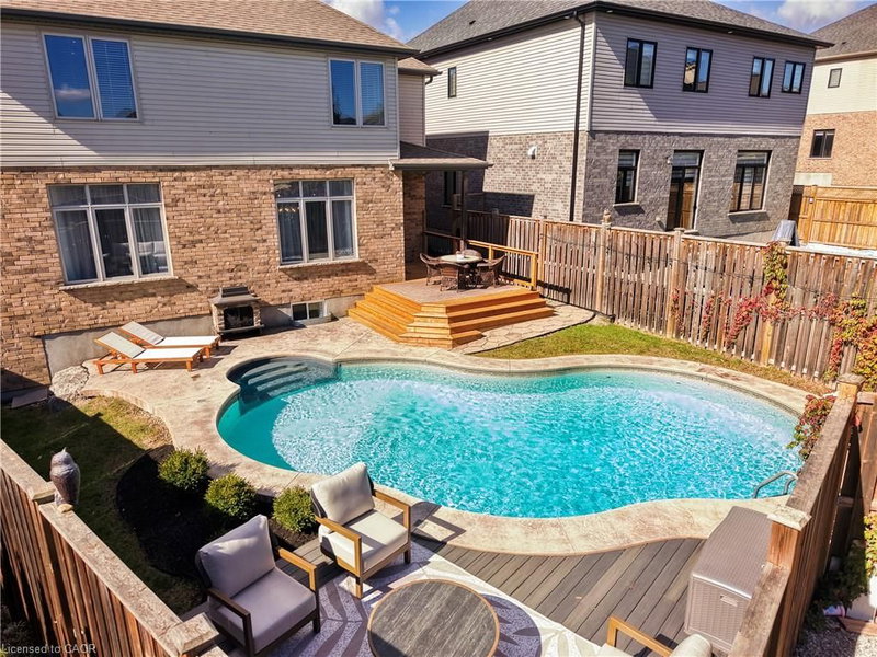 43 Frontier Drive photo 3