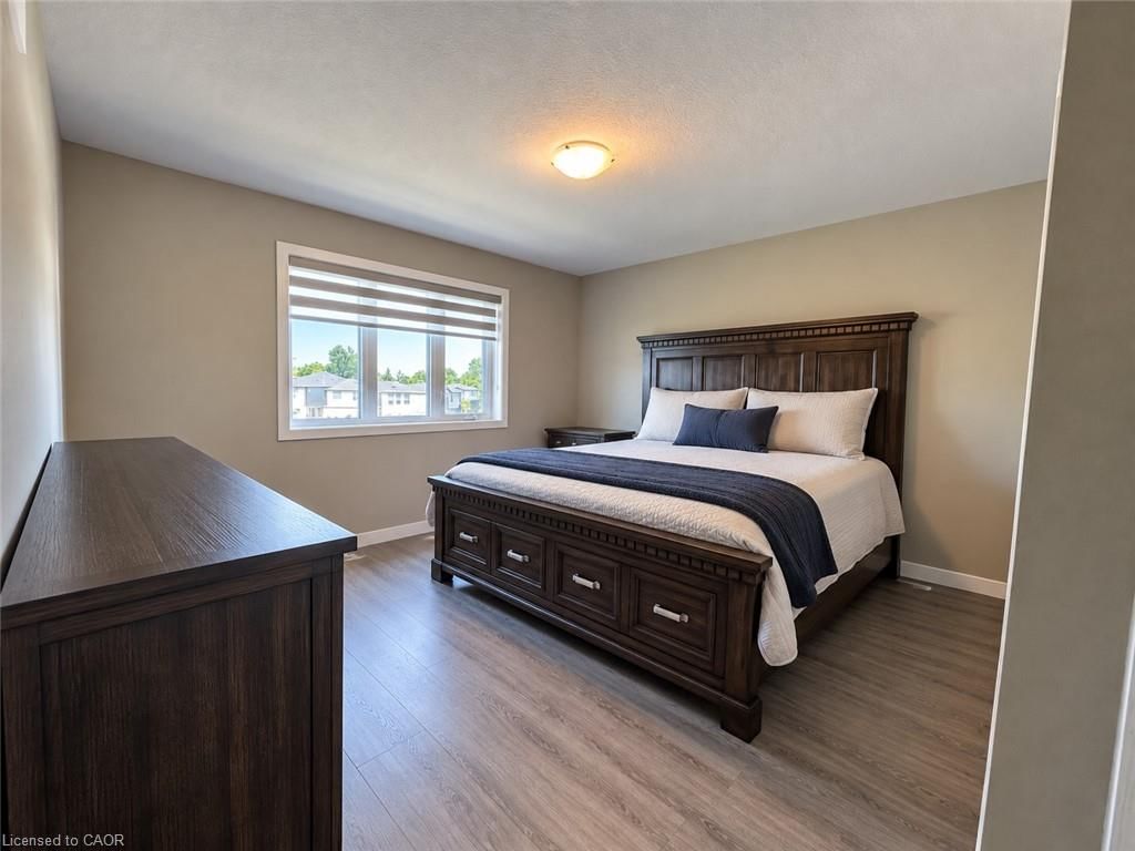 901 Robert Ferrie Drive, Kitchener, view 10