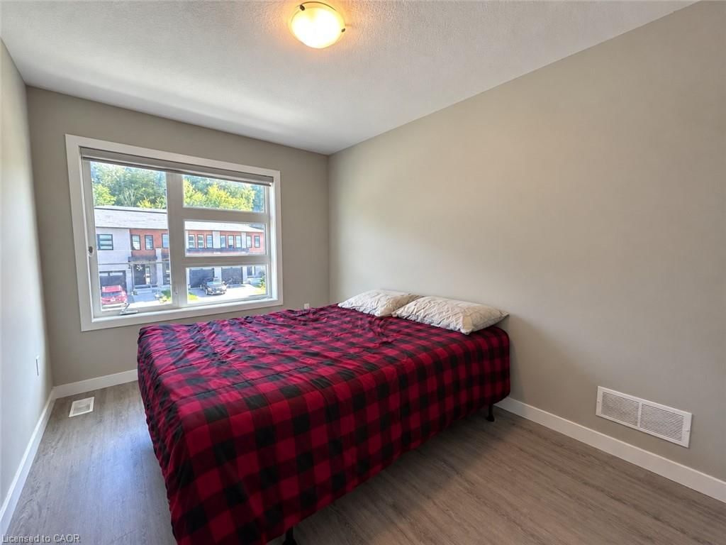901 Robert Ferrie Drive, Kitchener, view 15