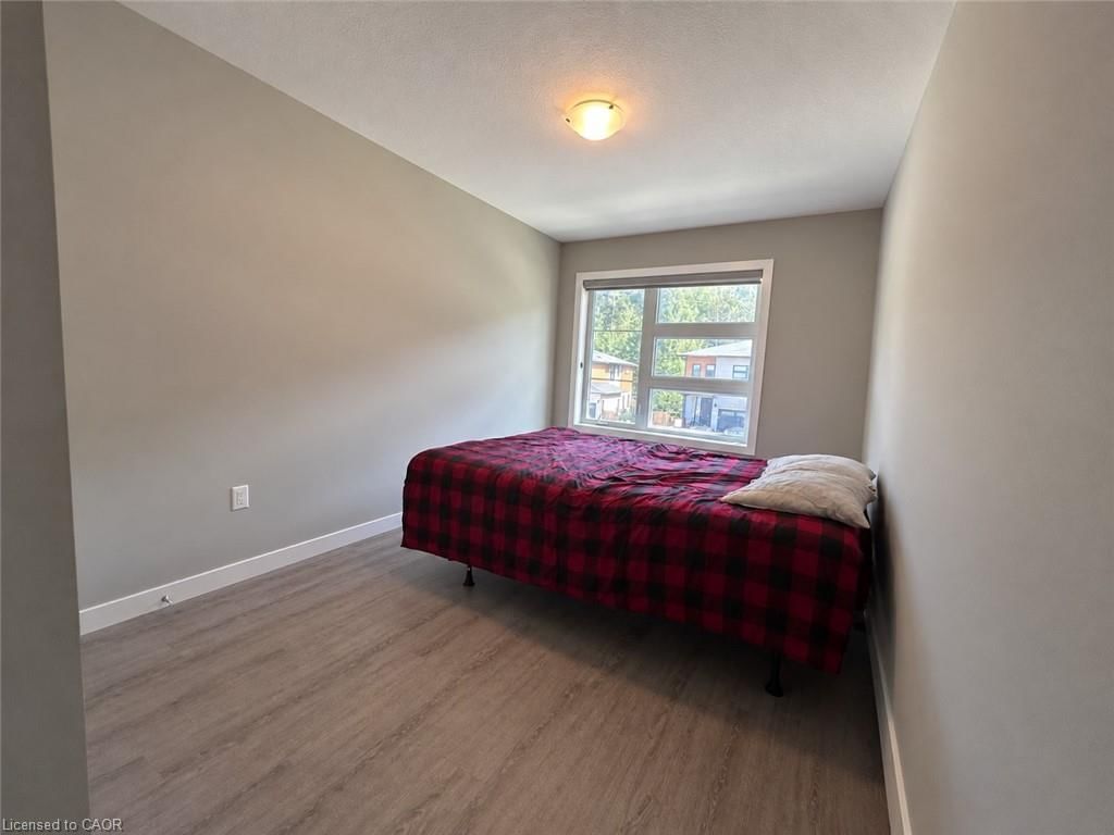 901 Robert Ferrie Drive, Kitchener, view 16