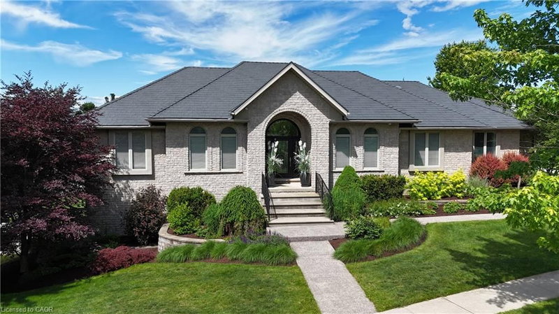 139 Mannheim Crescent