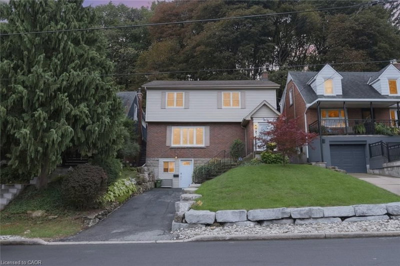 8 Kingsway Drive photo 4