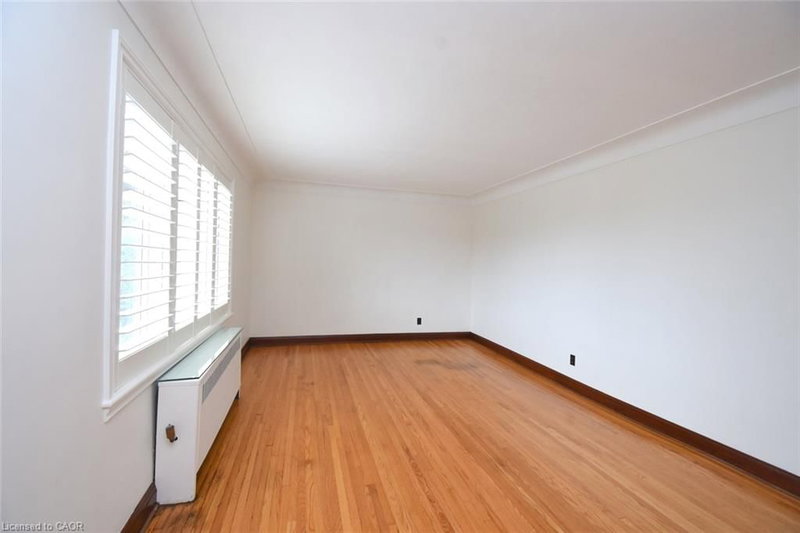 8 Kingsway Drive photo 5