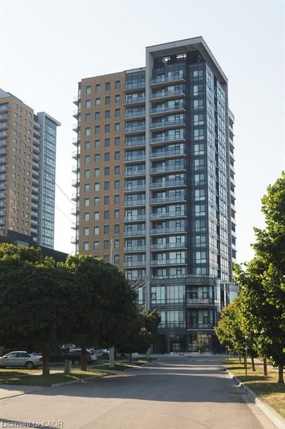 910 - 100 Garment Street