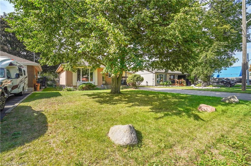 4 Waddington Street