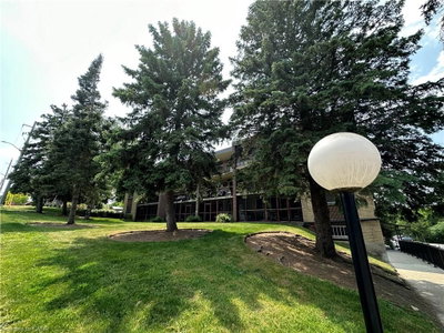 301 - 944 Caledonian View