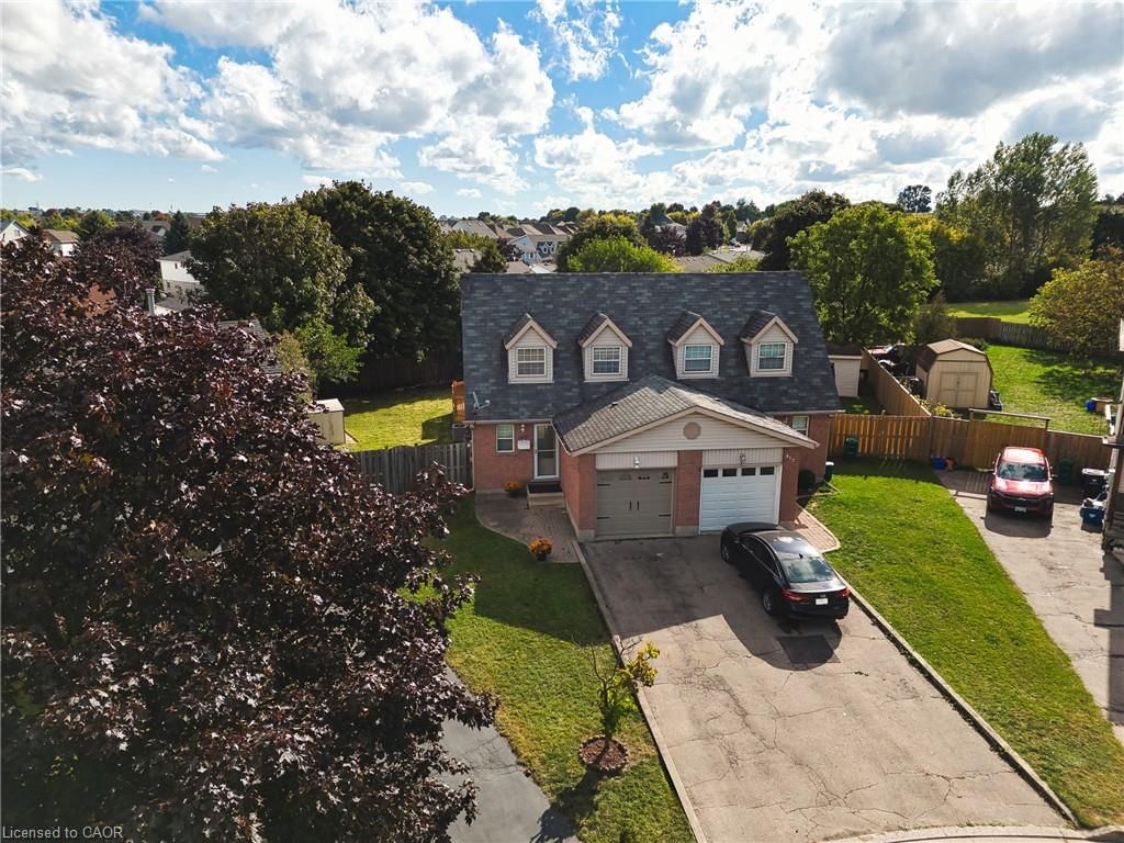 Single Family Residence sold at 415 Hadfield Court, Cambridge, ON, N3H 5M4 - Langs Farm/Eagle Valley - MLS: 40861390