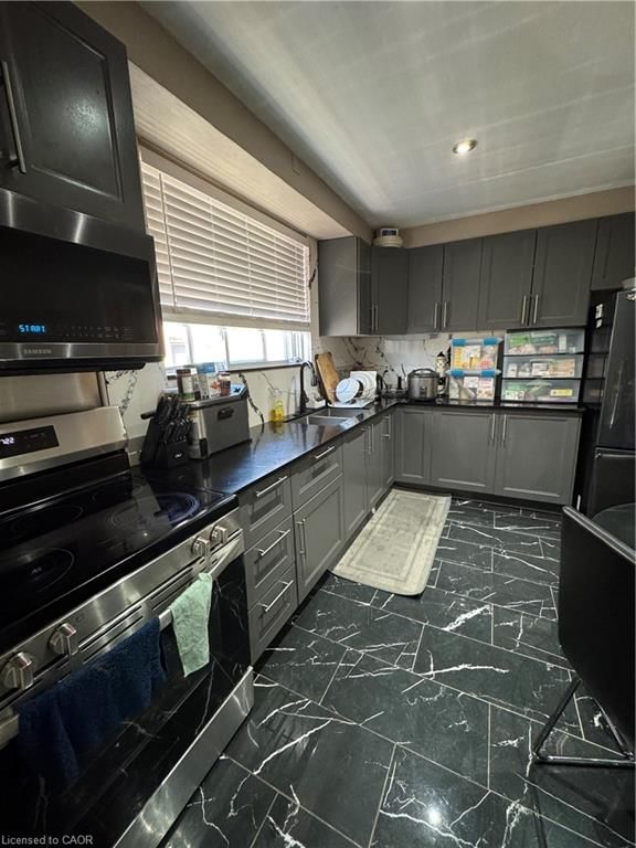 1364 Wilson Avenue, Toronto, view 18